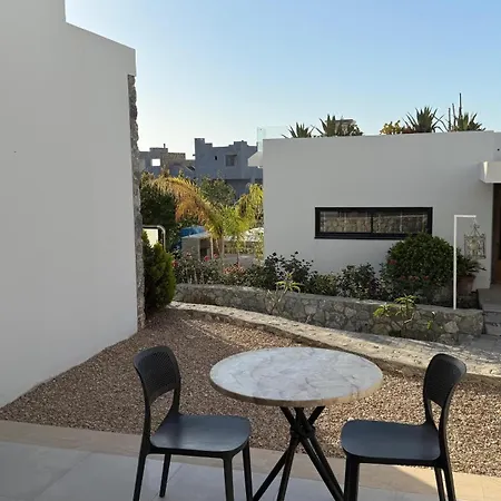Sunny 1 Bedroom With Private Terrace Kalogrea