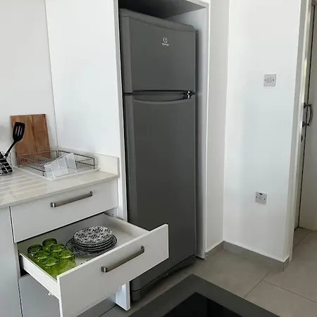 Sunny 1 Bedroom Apartment With Private Terrace Kalogrea