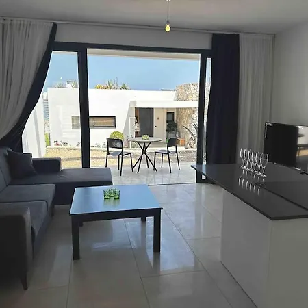 Sunny 1 Bedroom Apartment With Private Terrace Kalogrea Apartment *