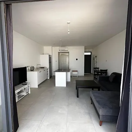 Apartment Sunny 1 Bedroom Apartment With Private Terrace Kalogrea