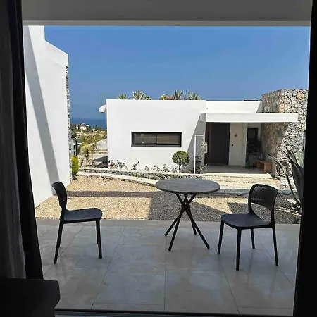 Apartment Sunny 1 Bedroom Apartment With Private Terrace Kalogrea *
