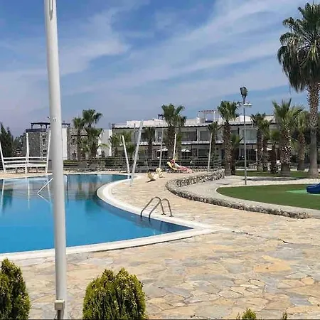 Apartment Sunny 1 Bedroom With Private Terrace